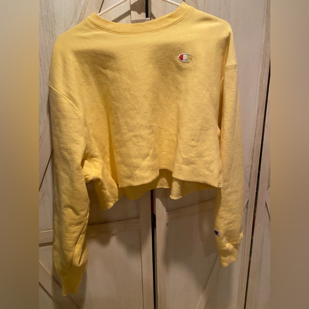 Woman’s Champion Crop Top